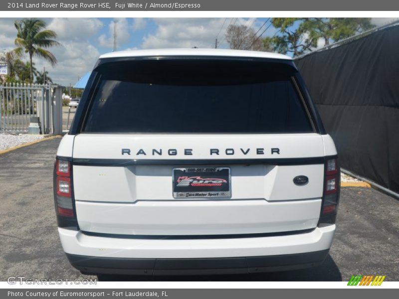Fuji White / Almond/Espresso 2014 Land Rover Range Rover HSE