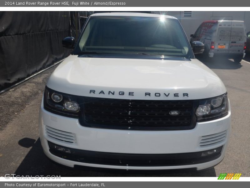 Fuji White / Almond/Espresso 2014 Land Rover Range Rover HSE