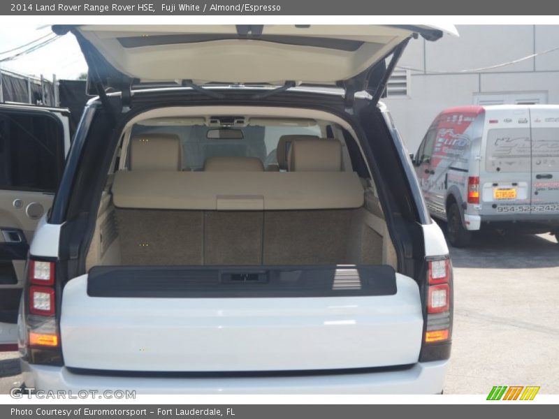 Fuji White / Almond/Espresso 2014 Land Rover Range Rover HSE