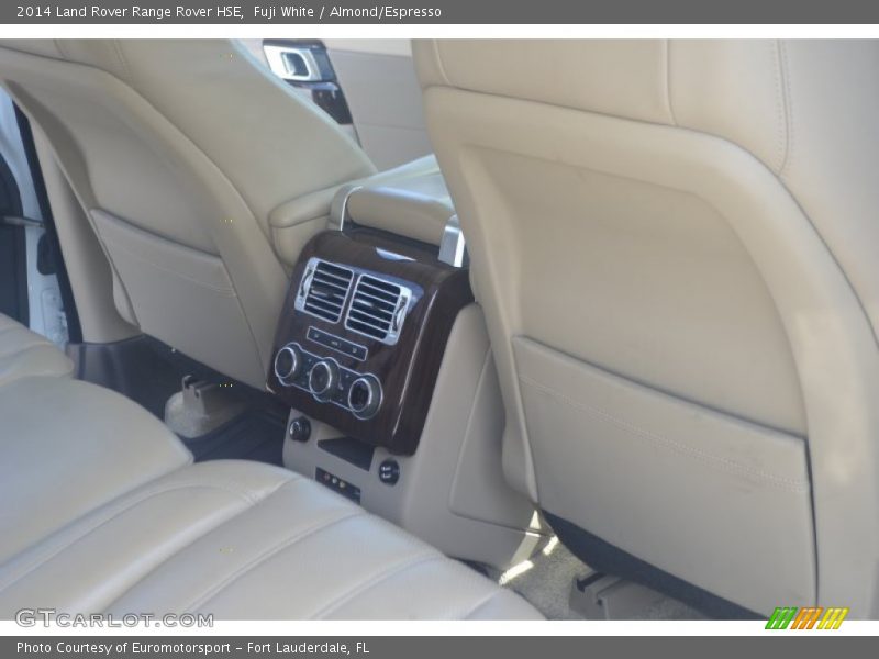 Fuji White / Almond/Espresso 2014 Land Rover Range Rover HSE