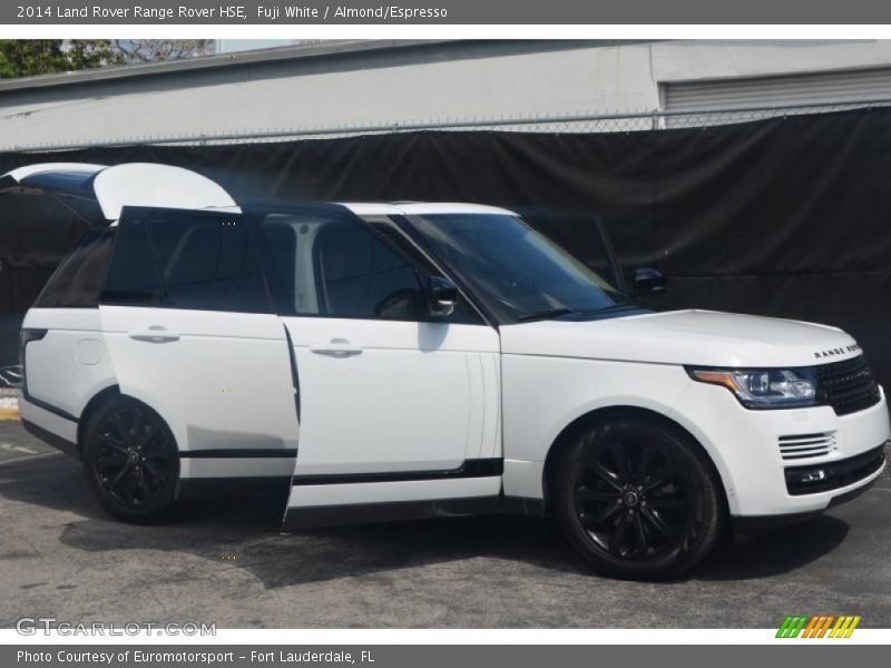 Fuji White / Almond/Espresso 2014 Land Rover Range Rover HSE