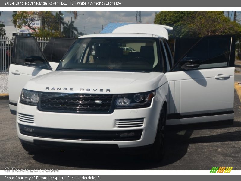 Fuji White / Almond/Espresso 2014 Land Rover Range Rover HSE
