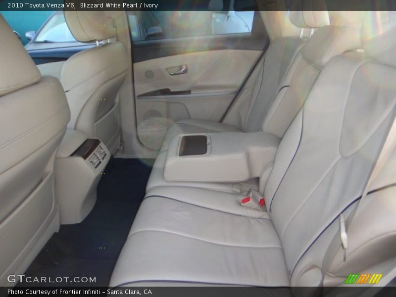 Blizzard White Pearl / Ivory 2010 Toyota Venza V6