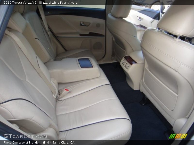 Blizzard White Pearl / Ivory 2010 Toyota Venza V6