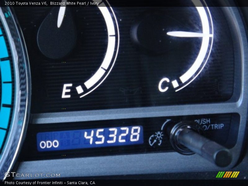 Blizzard White Pearl / Ivory 2010 Toyota Venza V6