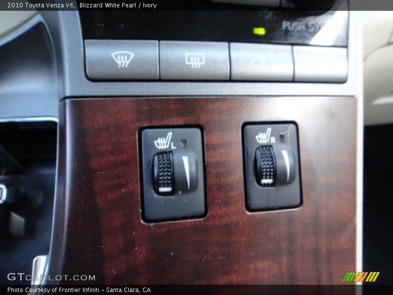Blizzard White Pearl / Ivory 2010 Toyota Venza V6