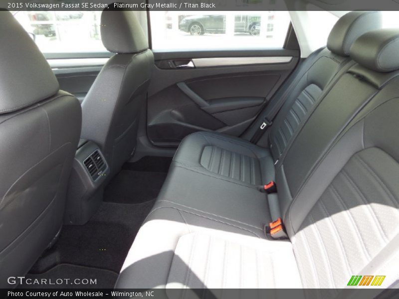 Platinum Gray Metallic / Titan Black 2015 Volkswagen Passat SE Sedan