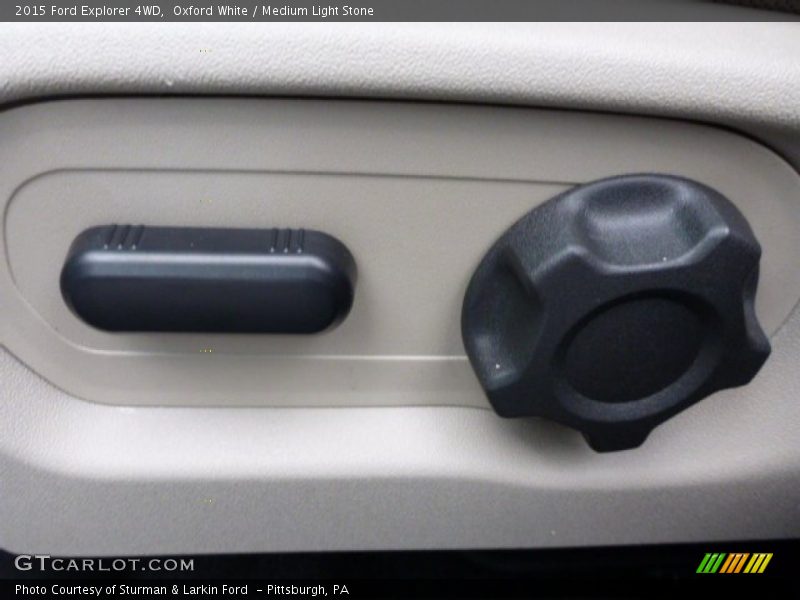 Oxford White / Medium Light Stone 2015 Ford Explorer 4WD