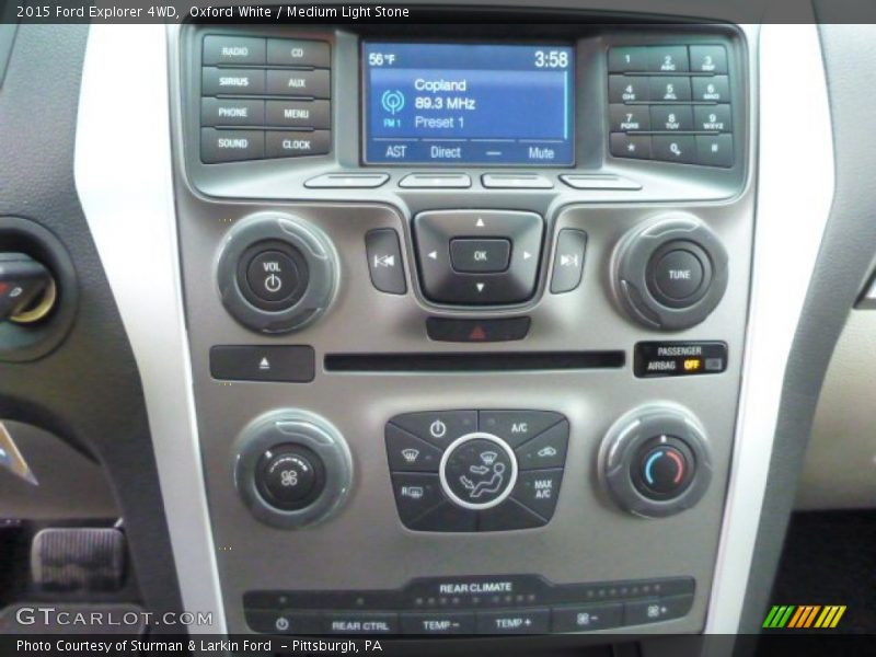 Oxford White / Medium Light Stone 2015 Ford Explorer 4WD