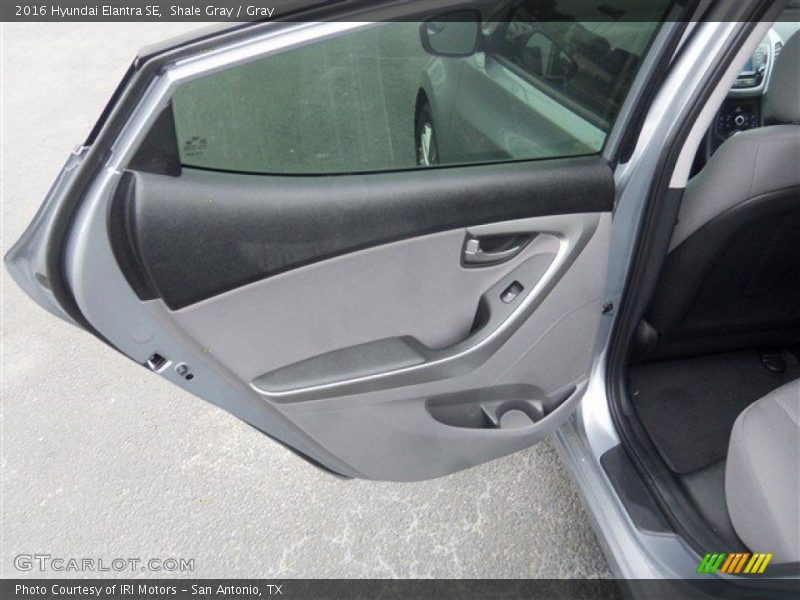 Shale Gray / Gray 2016 Hyundai Elantra SE