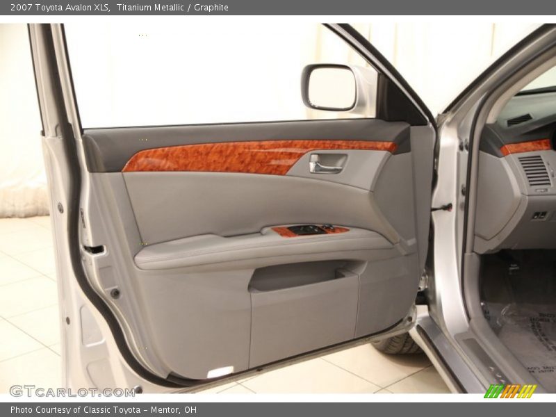 Titanium Metallic / Graphite 2007 Toyota Avalon XLS