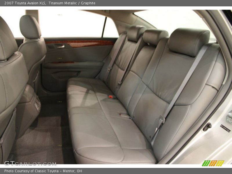 Titanium Metallic / Graphite 2007 Toyota Avalon XLS