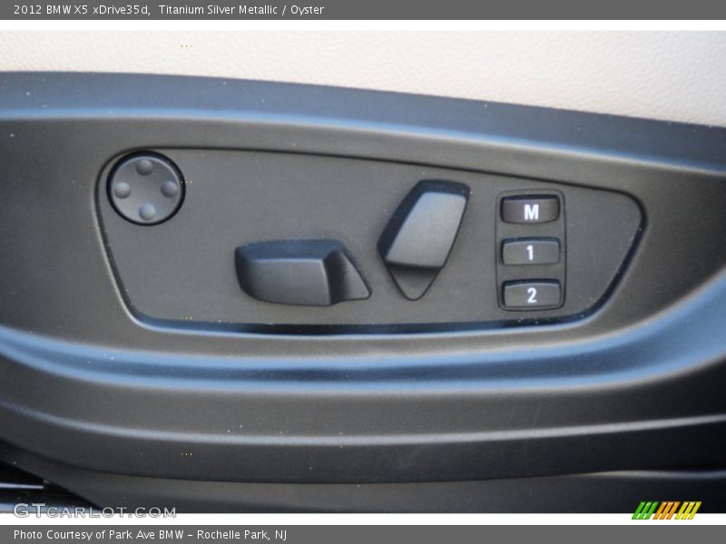 Titanium Silver Metallic / Oyster 2012 BMW X5 xDrive35d