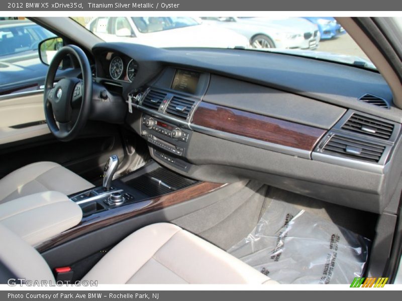 Titanium Silver Metallic / Oyster 2012 BMW X5 xDrive35d