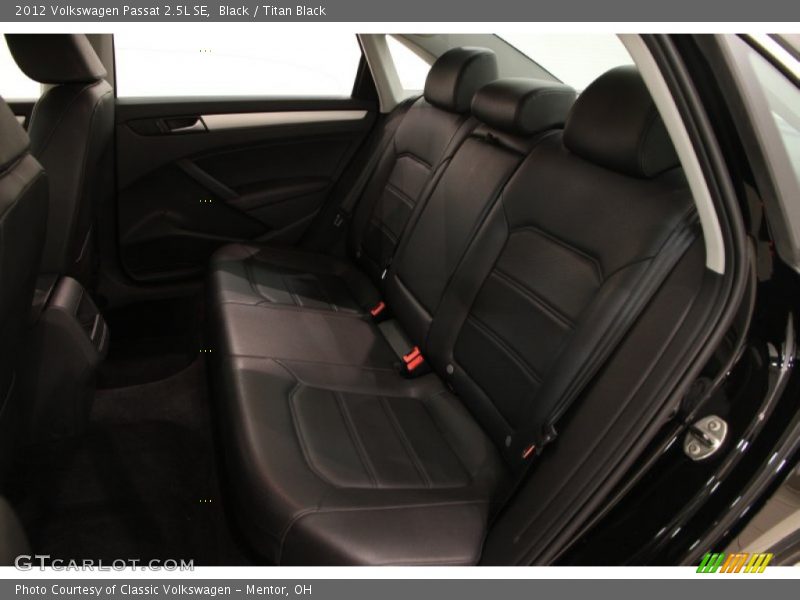 Black / Titan Black 2012 Volkswagen Passat 2.5L SE