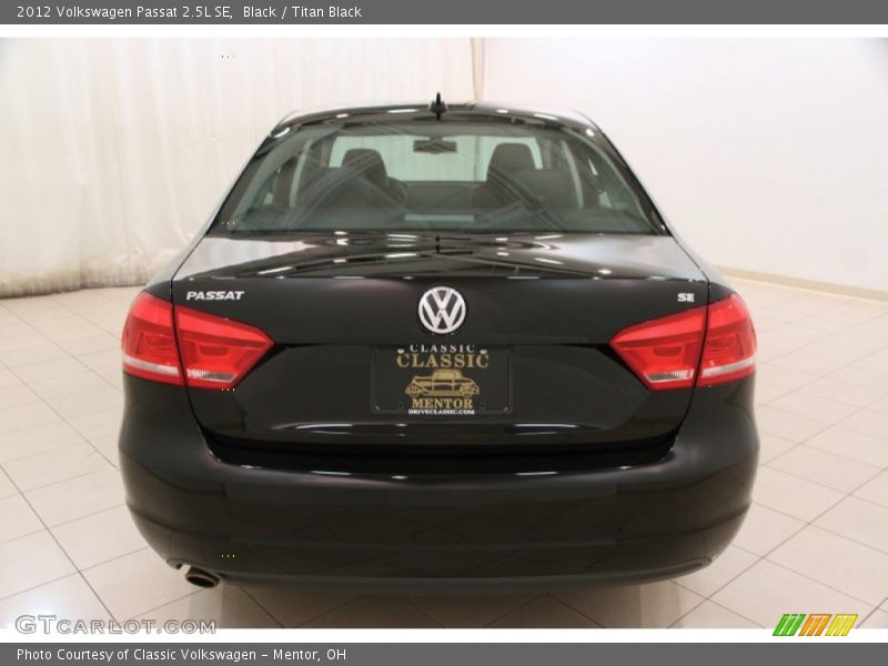 Black / Titan Black 2012 Volkswagen Passat 2.5L SE