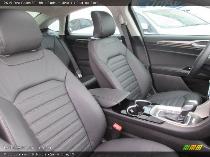 White Platinum Metallic / Charcoal Black 2015 Ford Fusion SE