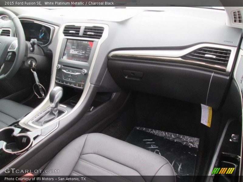 White Platinum Metallic / Charcoal Black 2015 Ford Fusion SE
