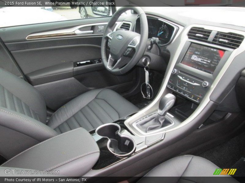 White Platinum Metallic / Charcoal Black 2015 Ford Fusion SE