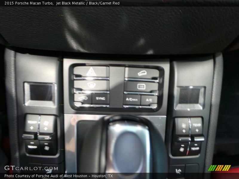 Jet Black Metallic / Black/Garnet Red 2015 Porsche Macan Turbo