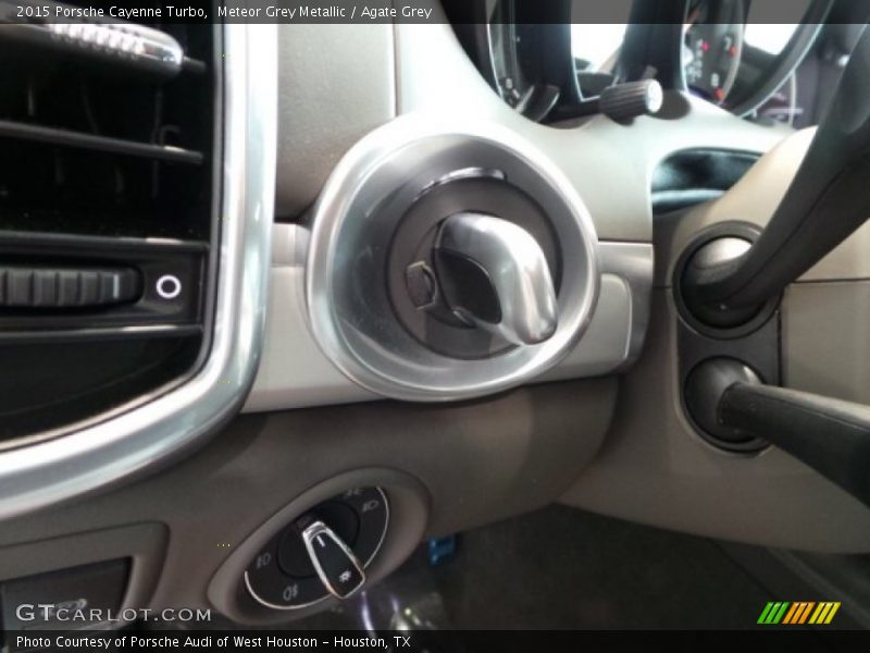 Keys of 2015 Cayenne Turbo