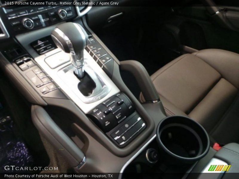 Controls of 2015 Cayenne Turbo