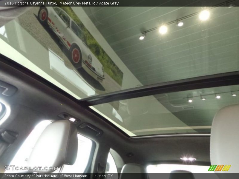 Sunroof of 2015 Cayenne Turbo