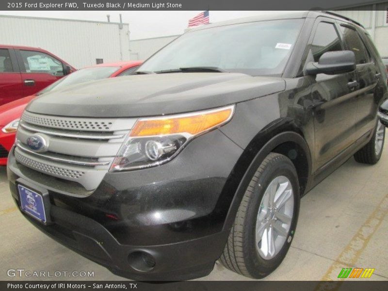 Tuxedo Black / Medium Light Stone 2015 Ford Explorer FWD