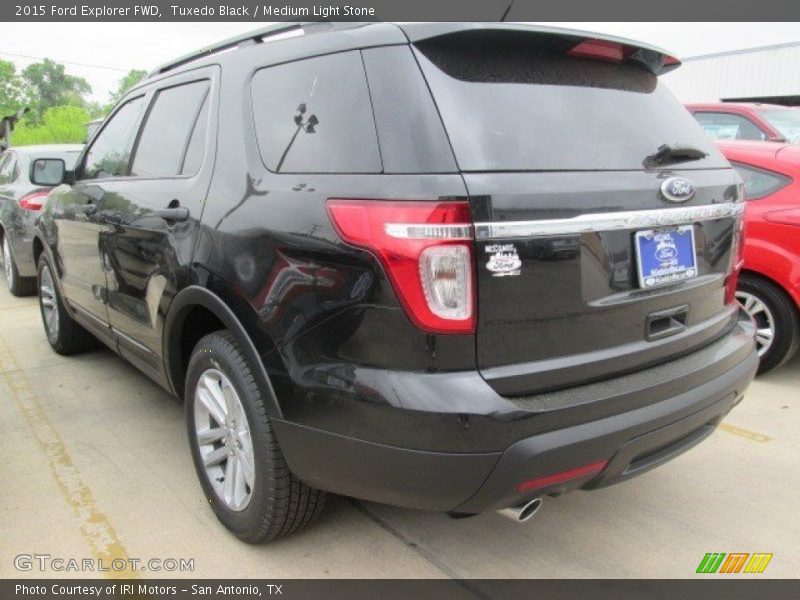 Tuxedo Black / Medium Light Stone 2015 Ford Explorer FWD