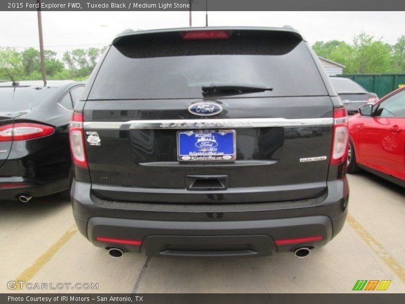 Tuxedo Black / Medium Light Stone 2015 Ford Explorer FWD
