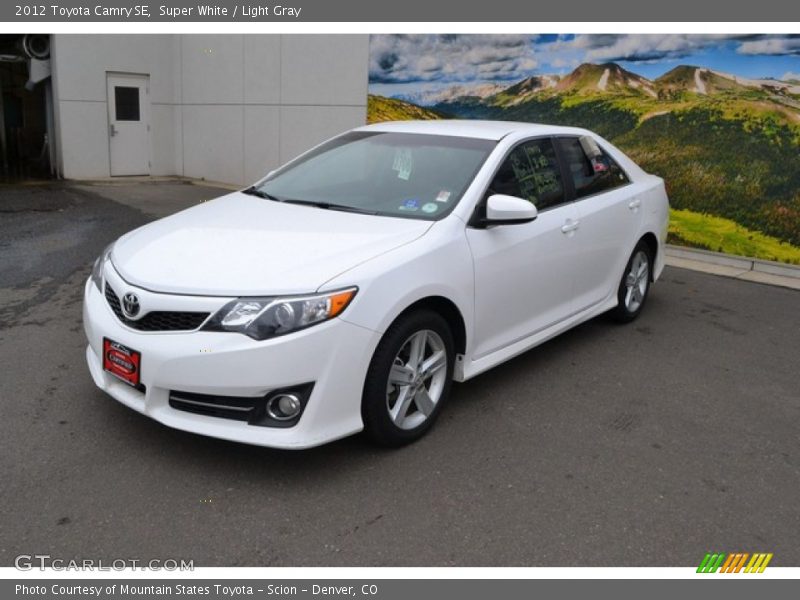 Super White / Light Gray 2012 Toyota Camry SE