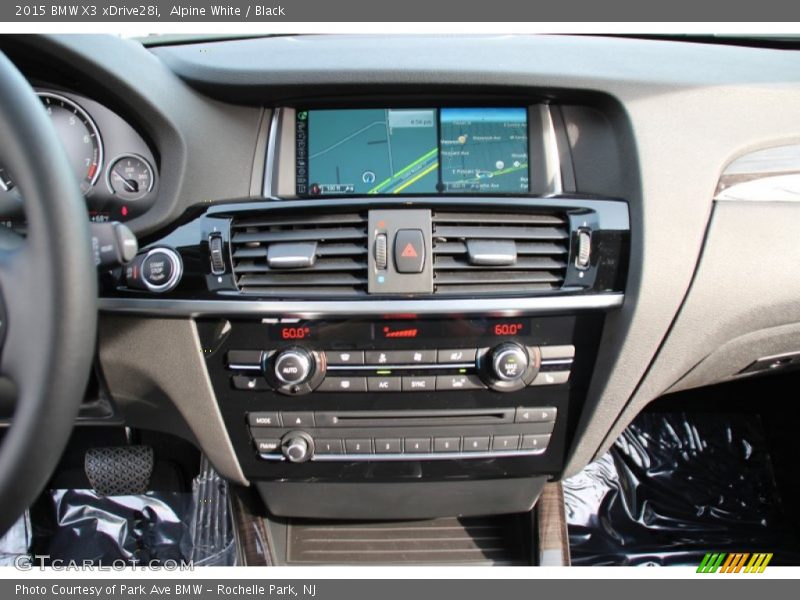 Alpine White / Black 2015 BMW X3 xDrive28i