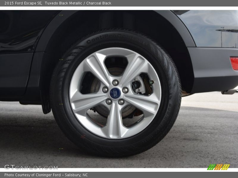 Tuxedo Black Metallic / Charcoal Black 2015 Ford Escape SE