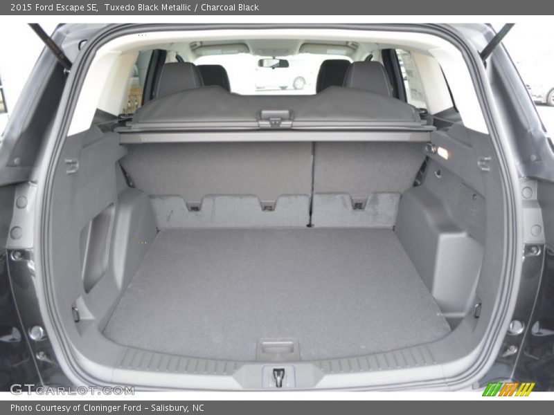 Tuxedo Black Metallic / Charcoal Black 2015 Ford Escape SE