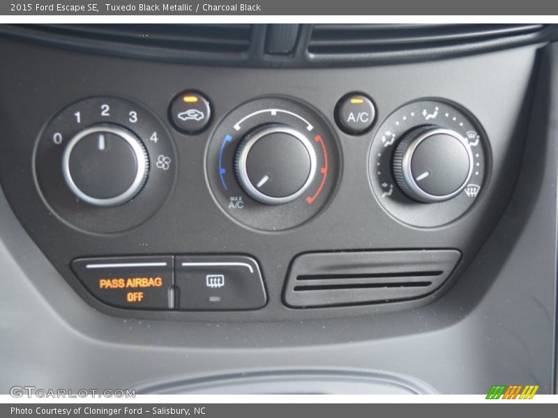 Tuxedo Black Metallic / Charcoal Black 2015 Ford Escape SE