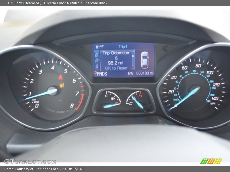 Tuxedo Black Metallic / Charcoal Black 2015 Ford Escape SE