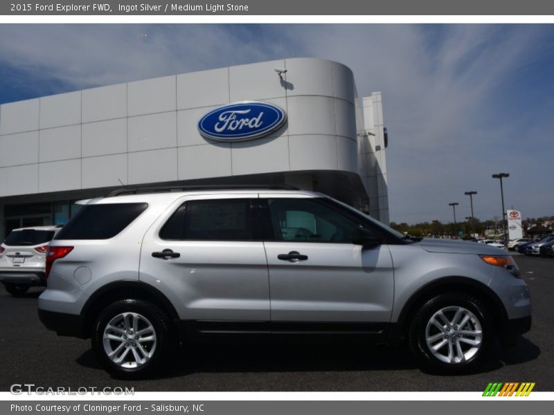Ingot Silver / Medium Light Stone 2015 Ford Explorer FWD