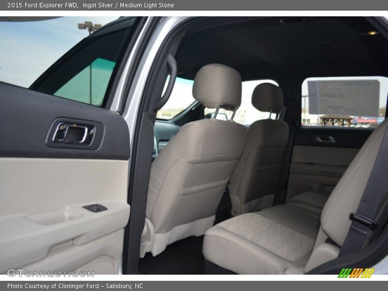 Ingot Silver / Medium Light Stone 2015 Ford Explorer FWD