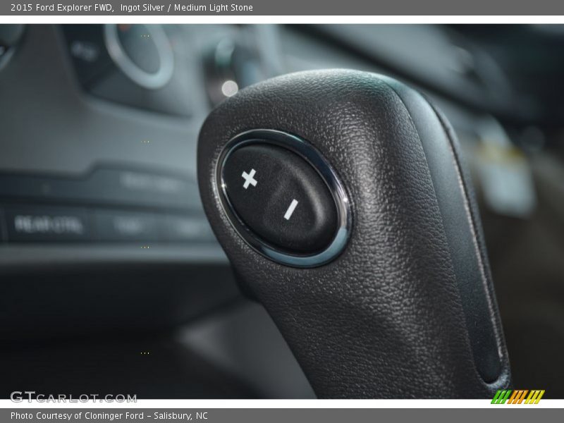 Ingot Silver / Medium Light Stone 2015 Ford Explorer FWD