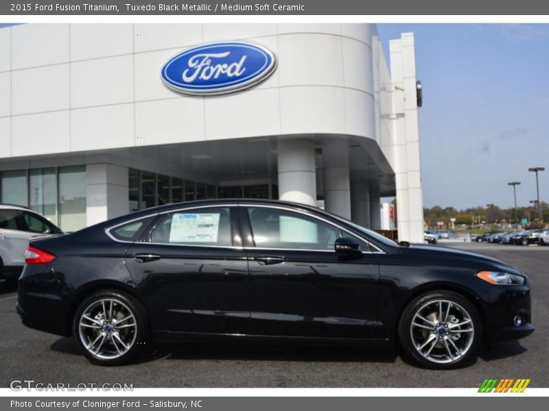 Tuxedo Black Metallic / Medium Soft Ceramic 2015 Ford Fusion Titanium