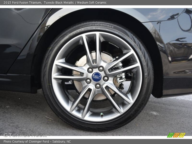 Tuxedo Black Metallic / Medium Soft Ceramic 2015 Ford Fusion Titanium