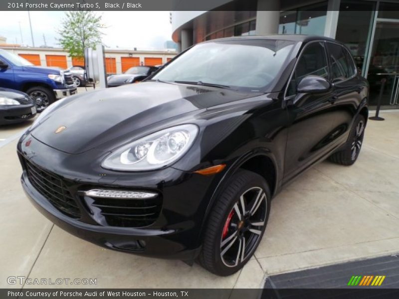 Front 3/4 View of 2014 Cayenne Turbo S