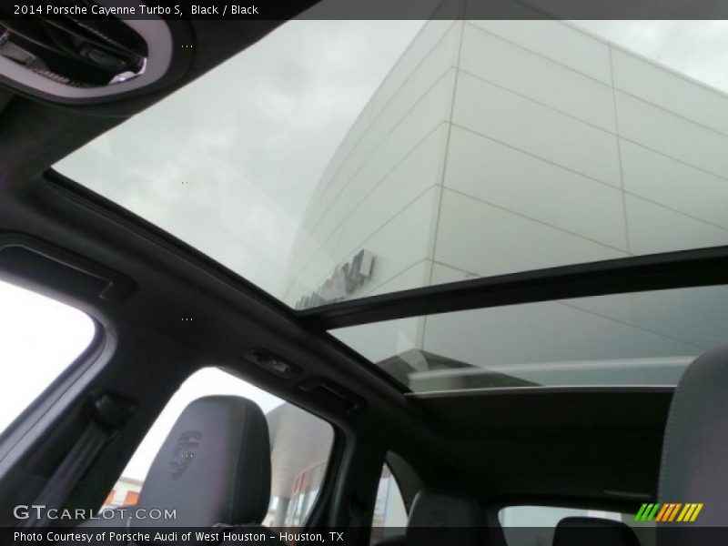 Sunroof of 2014 Cayenne Turbo S