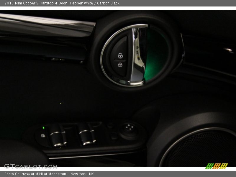 Pepper White / Carbon Black 2015 Mini Cooper S Hardtop 4 Door