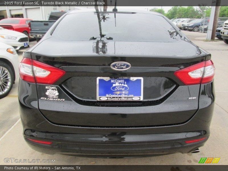 Tuxedo Black Metallic / Charcoal Black 2015 Ford Fusion SE