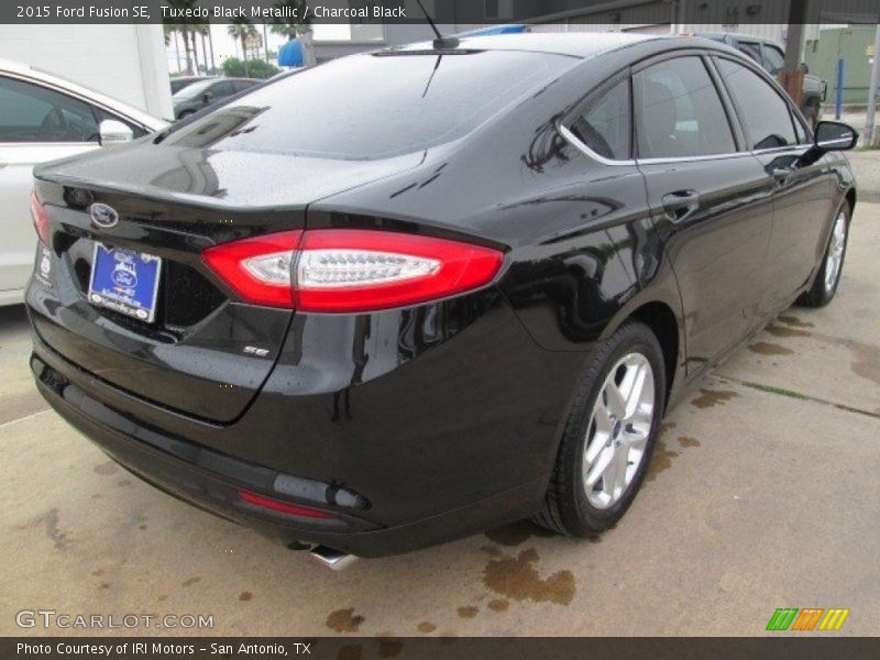 Tuxedo Black Metallic / Charcoal Black 2015 Ford Fusion SE