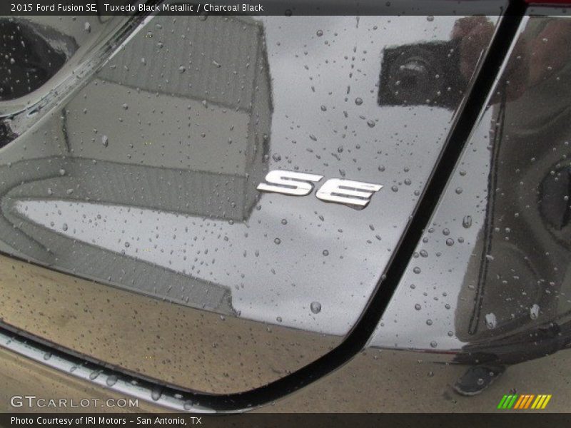 Tuxedo Black Metallic / Charcoal Black 2015 Ford Fusion SE