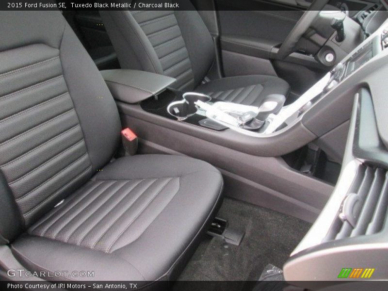 Tuxedo Black Metallic / Charcoal Black 2015 Ford Fusion SE
