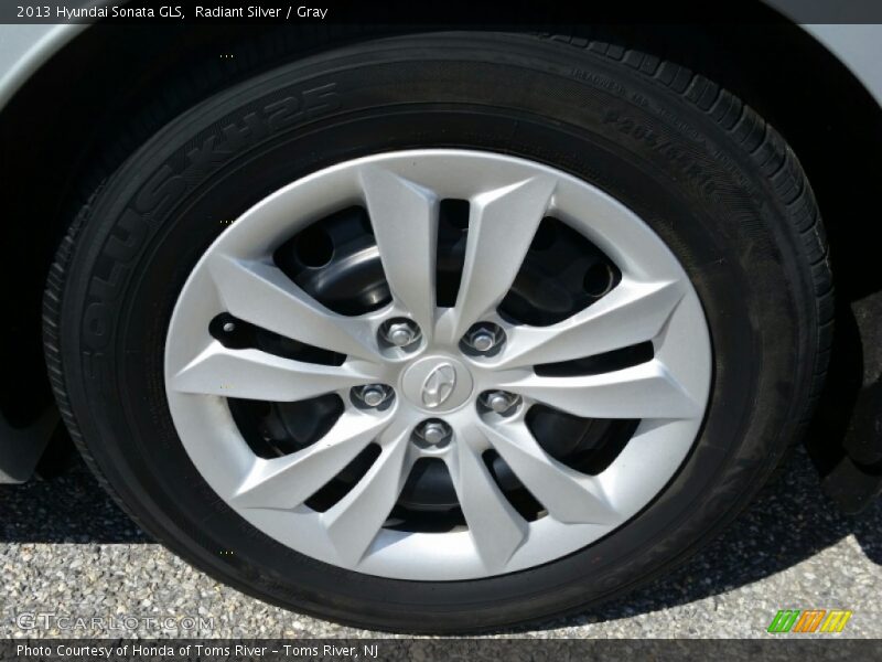 Radiant Silver / Gray 2013 Hyundai Sonata GLS