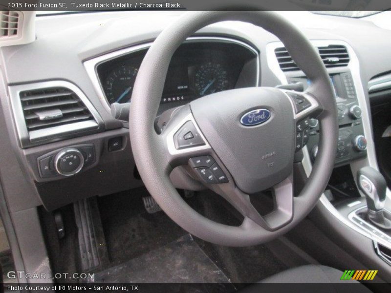 Tuxedo Black Metallic / Charcoal Black 2015 Ford Fusion SE